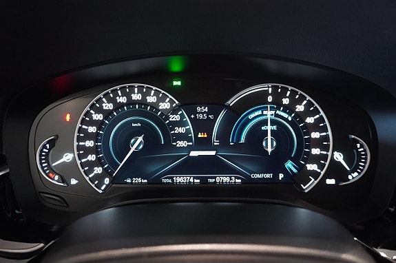 BMW 530e 10 of 13