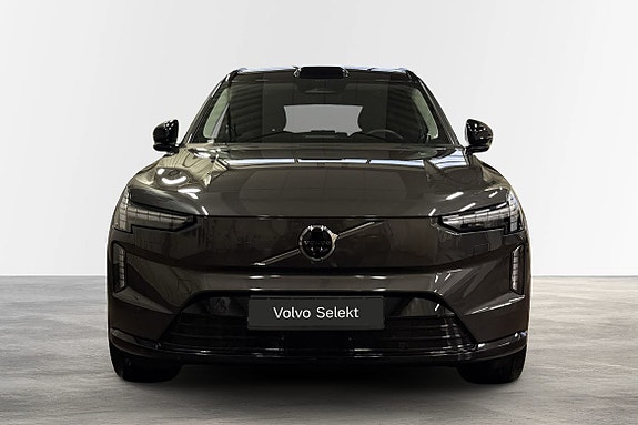 Volvo EX90 9 of 21