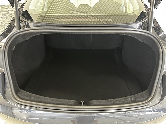 Tesla Model 3 16 of 26