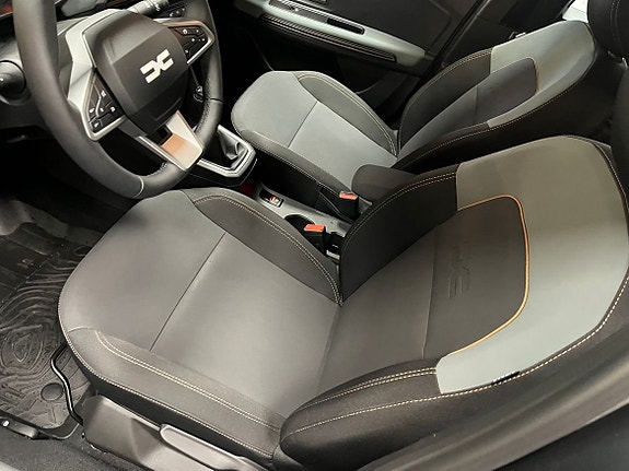 Dacia Sandero Stepway 4 of 17