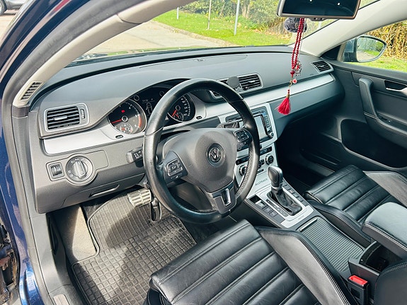 Volkswagen Passat Alltrack 5 of 10