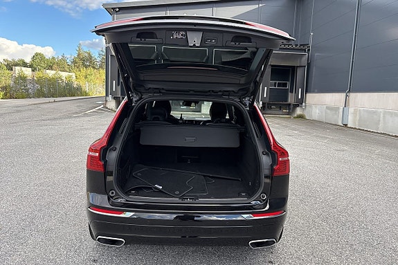 Volvo XC60 12 of 25
