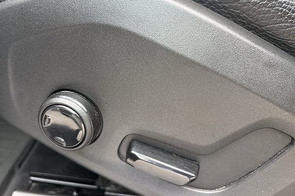 Volvo XC60 18 of 25