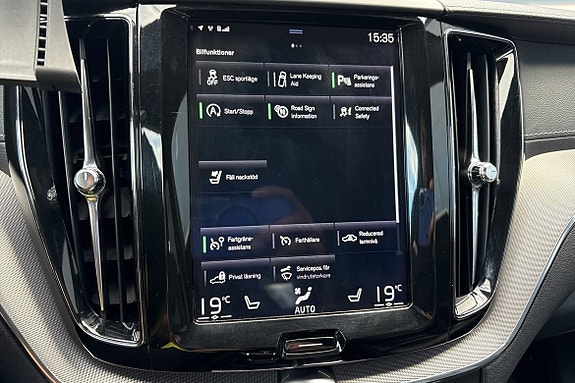 Volvo XC60 25 of 25