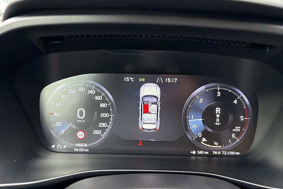 Volvo XC40 18 of 25