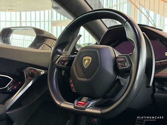 Lamborghini Huracan 8 of 18