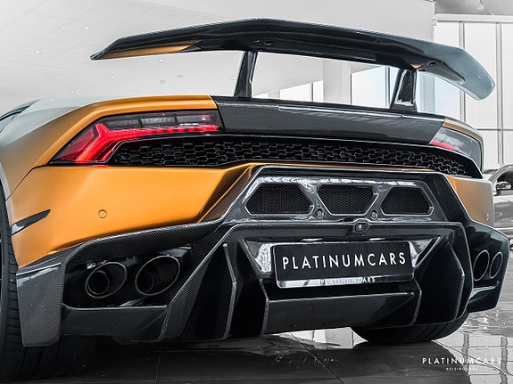 Lamborghini Huracan 16 of 18
