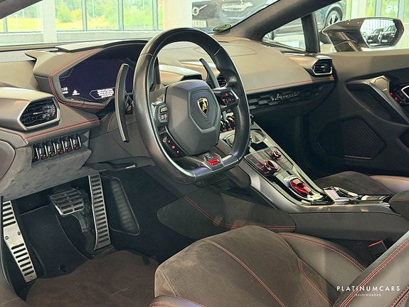 Lamborghini Huracan 5 of 18