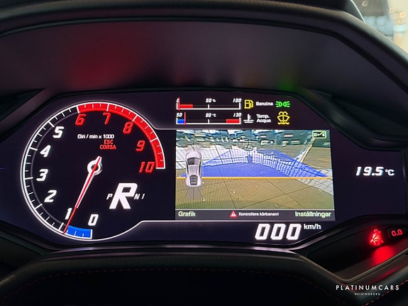 Lamborghini Huracan 12 of 18