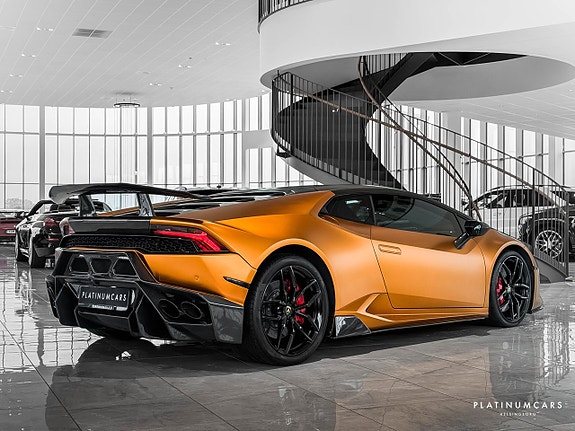 Lamborghini Huracan 15 of 18