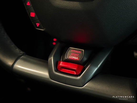 Lamborghini Huracan 10 of 18
