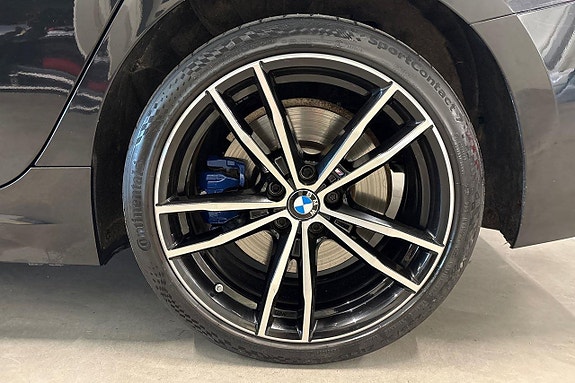 BMW 330e 30 of 30