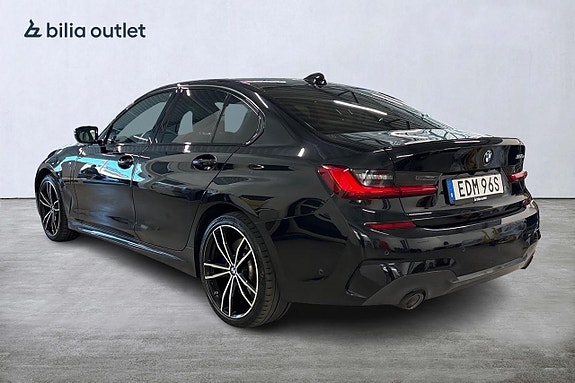 BMW 330e 3 of 30