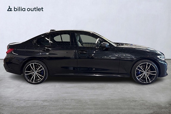 BMW 330e 5 of 30