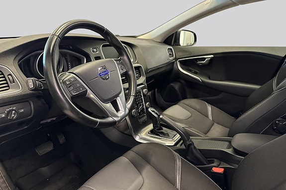Volvo V40 7 of 19