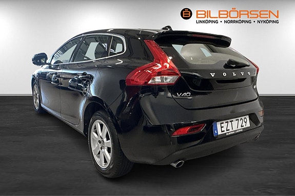 Volvo V40 6 of 19
