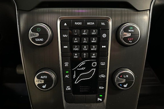 Volvo V40 13 of 19