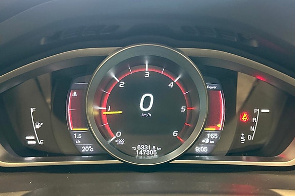 Volvo V40 10 of 19