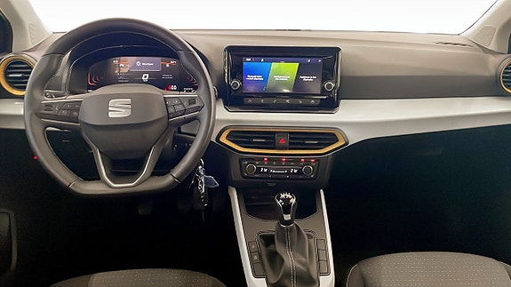 Seat Arona 10 of 13