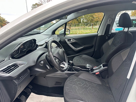 Peugeot 2008 10 of 11