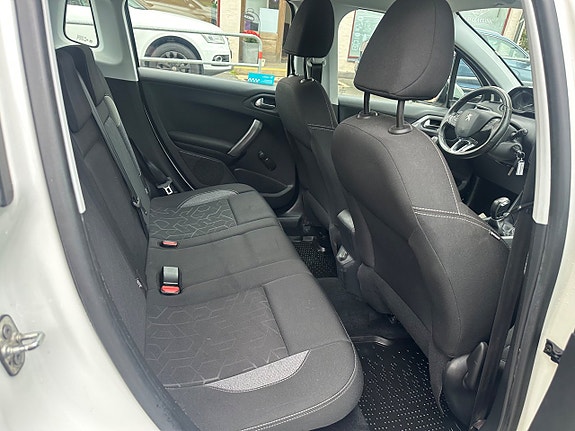 Peugeot 2008 3 of 11