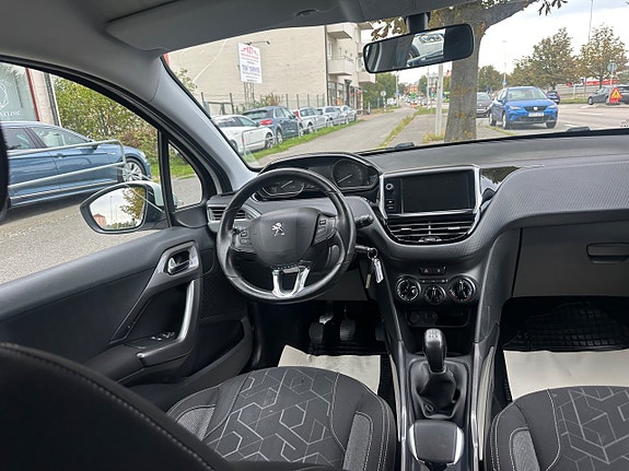 Peugeot 2008 4 of 11