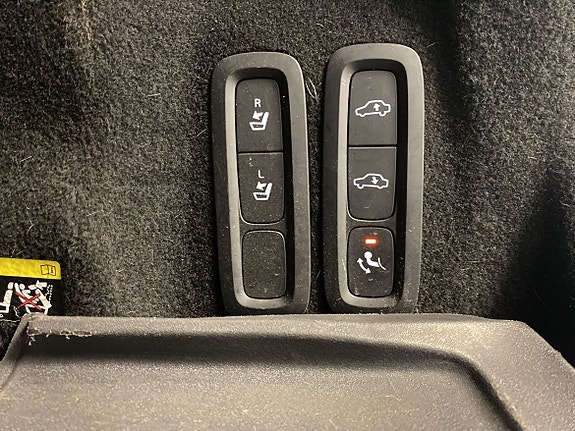 Volvo XC60 11 of 14