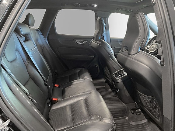 Volvo XC60 8 of 14