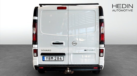 Opel Vivaro 7 of 12