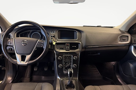 Volvo V40 Cross Country 8 of 17