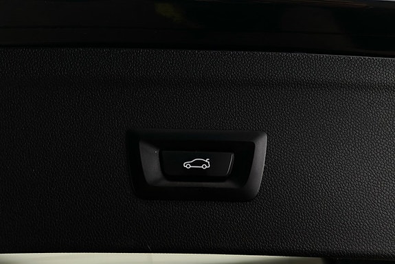 BMW iX 15 of 30