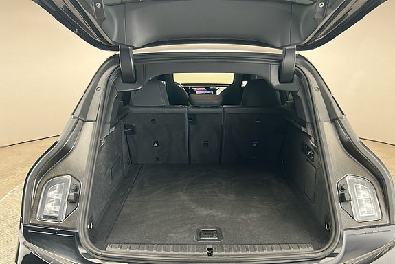 BMW iX 14 of 30
