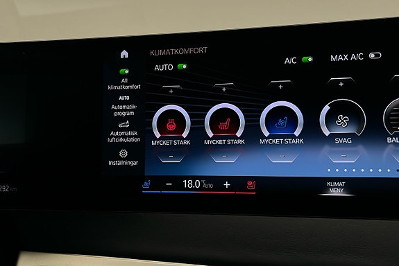 BMW iX 23 of 30