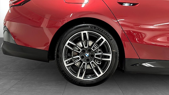 BMW 530e 9 of 12