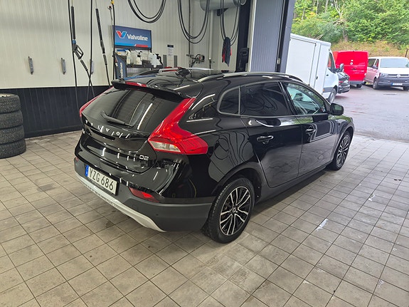 Volvo V40 Cross Country 4 of 5
