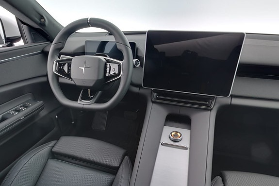 Polestar 4 8 of 9