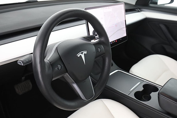 Tesla Model 3 12 of 30