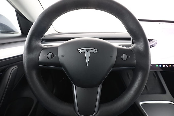 Tesla Model 3 19 of 30