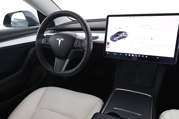 Tesla Model 3 14 of 30