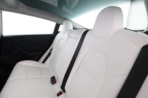 Tesla Model 3 15 of 30