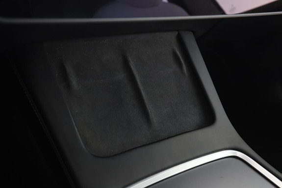 Tesla Model 3 26 of 30