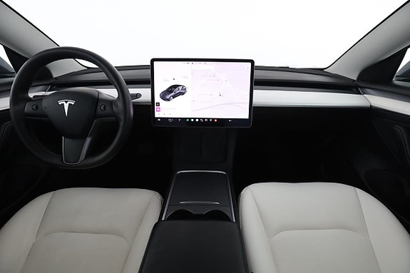 Tesla Model 3 13 of 30