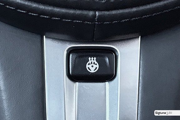BMW 330e 19 of 30