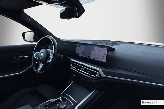 BMW 330e 13 of 30