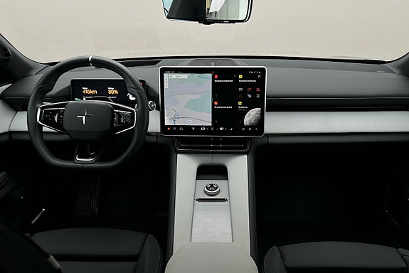 Polestar 4 6 of 30