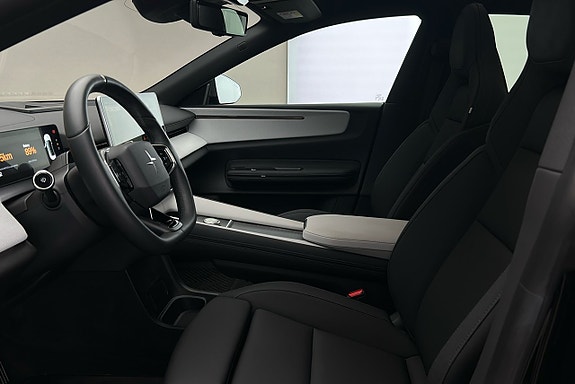 Polestar 4 10 of 30