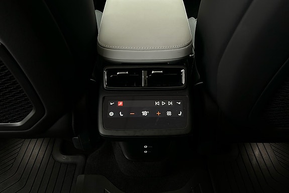Polestar 4 24 of 30