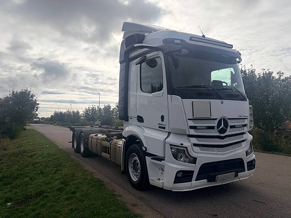 Mercedes-Benz Actros 2853 2 of 12