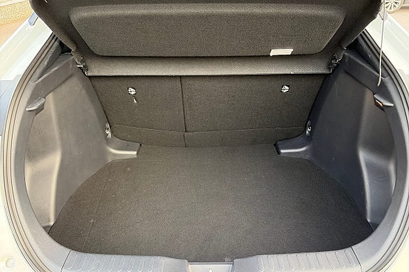 Toyota C-HR 11 of 21
