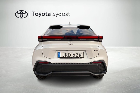 Toyota C-HR 5 of 21